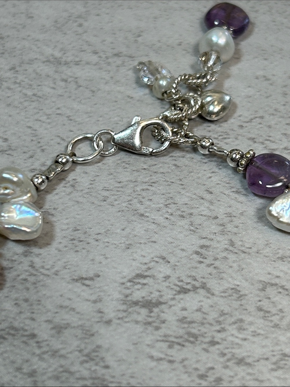 Beautiful Freshwater Pearl and Amethyst 925 Sterling Bracelet - White & Purple - Picture 4 of 7